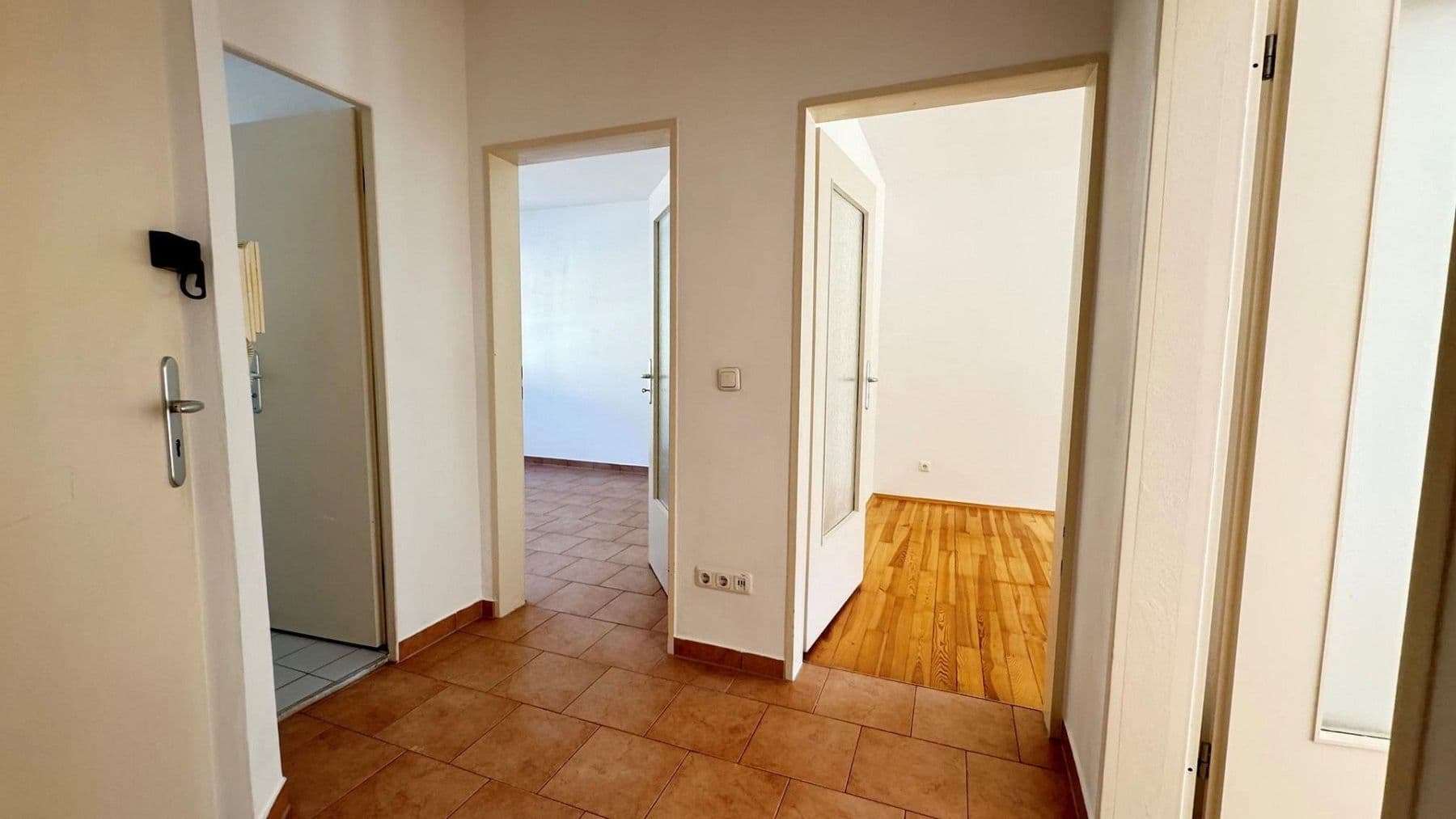 Pronájem bytu 2+1 47 m², Naupliastraße 29, München, Bavorsko Pronájem bytu 2+1 47 m², Naupliastraße 29, München, Bavorsko