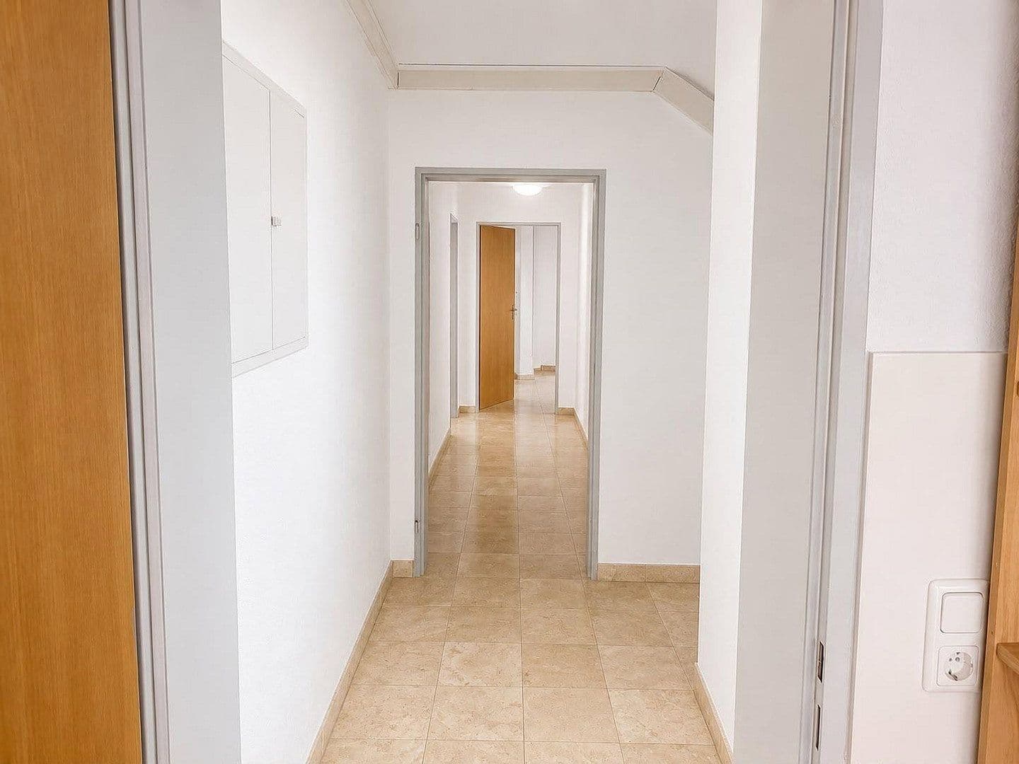 Pronájem bytu 3+1 91 m², Wilhelm-Leuschner-Straße, Griesheim, Hessen Pronájem bytu 3+1 91 m², Wilhelm-Leuschner-Straße, Griesheim, Hessen