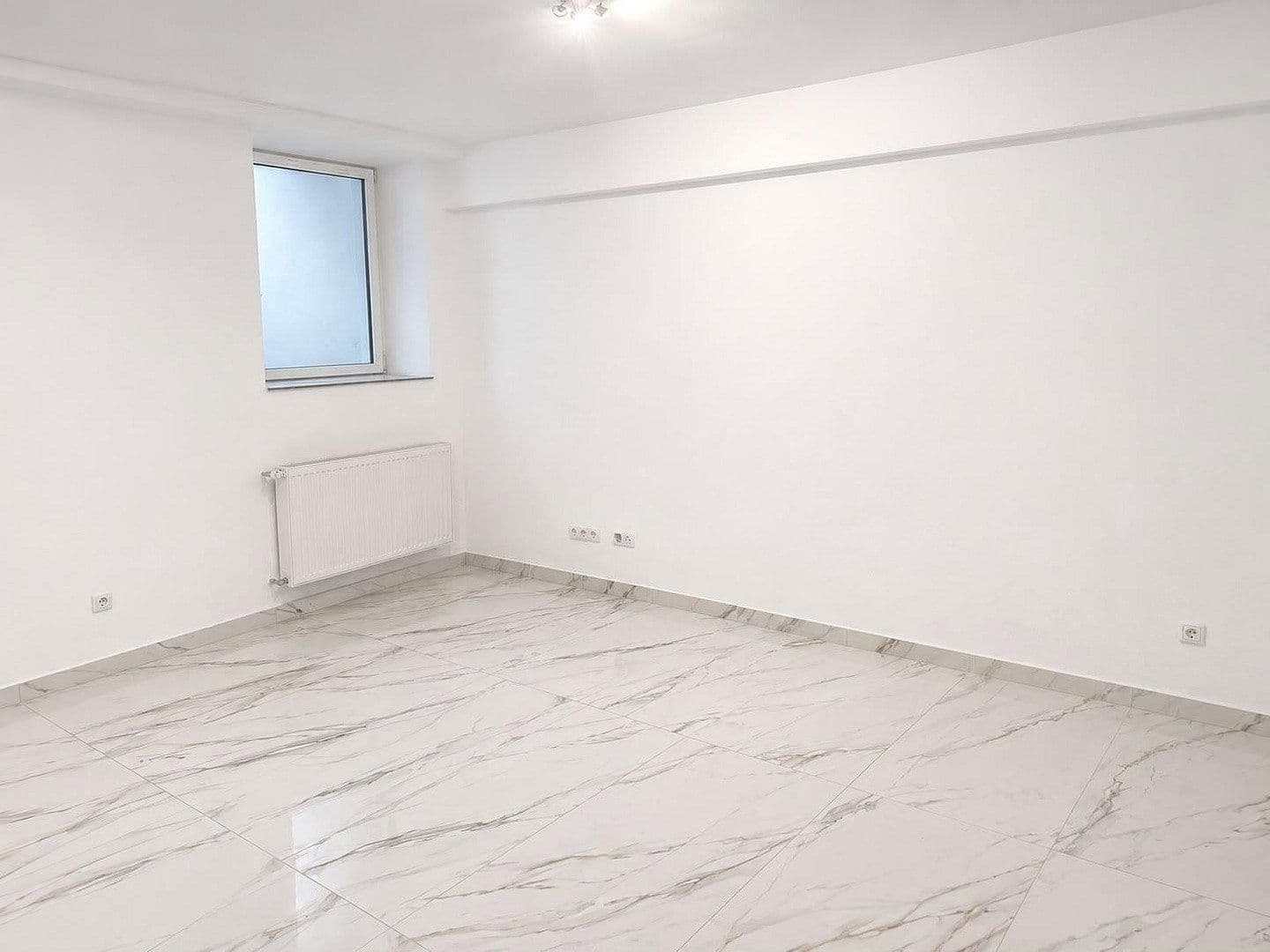 Pronájem bytu 3+1 91 m², Wilhelm-Leuschner-Straße, Griesheim, Hessen Pronájem bytu 3+1 91 m², Wilhelm-Leuschner-Straße, Griesheim, Hessen