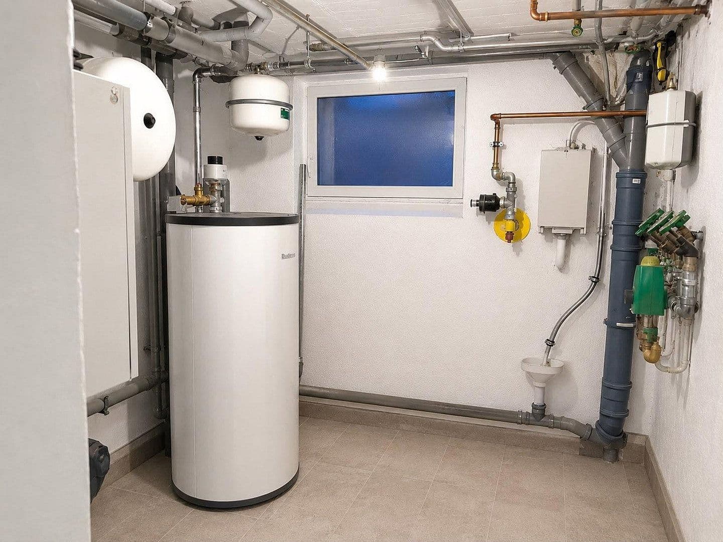 Pronájem bytu 3+1 91 m², Wilhelm-Leuschner-Straße, Griesheim, Hessen Pronájem bytu 3+1 91 m², Wilhelm-Leuschner-Straße, Griesheim, Hessen