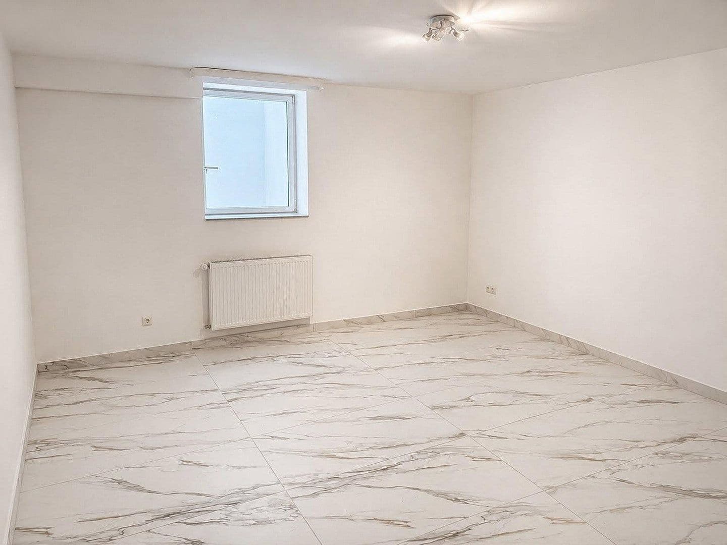 Pronájem bytu 3+1 91 m², Wilhelm-Leuschner-Straße, Griesheim, Hessen Pronájem bytu 3+1 91 m², Wilhelm-Leuschner-Straße, Griesheim, Hessen