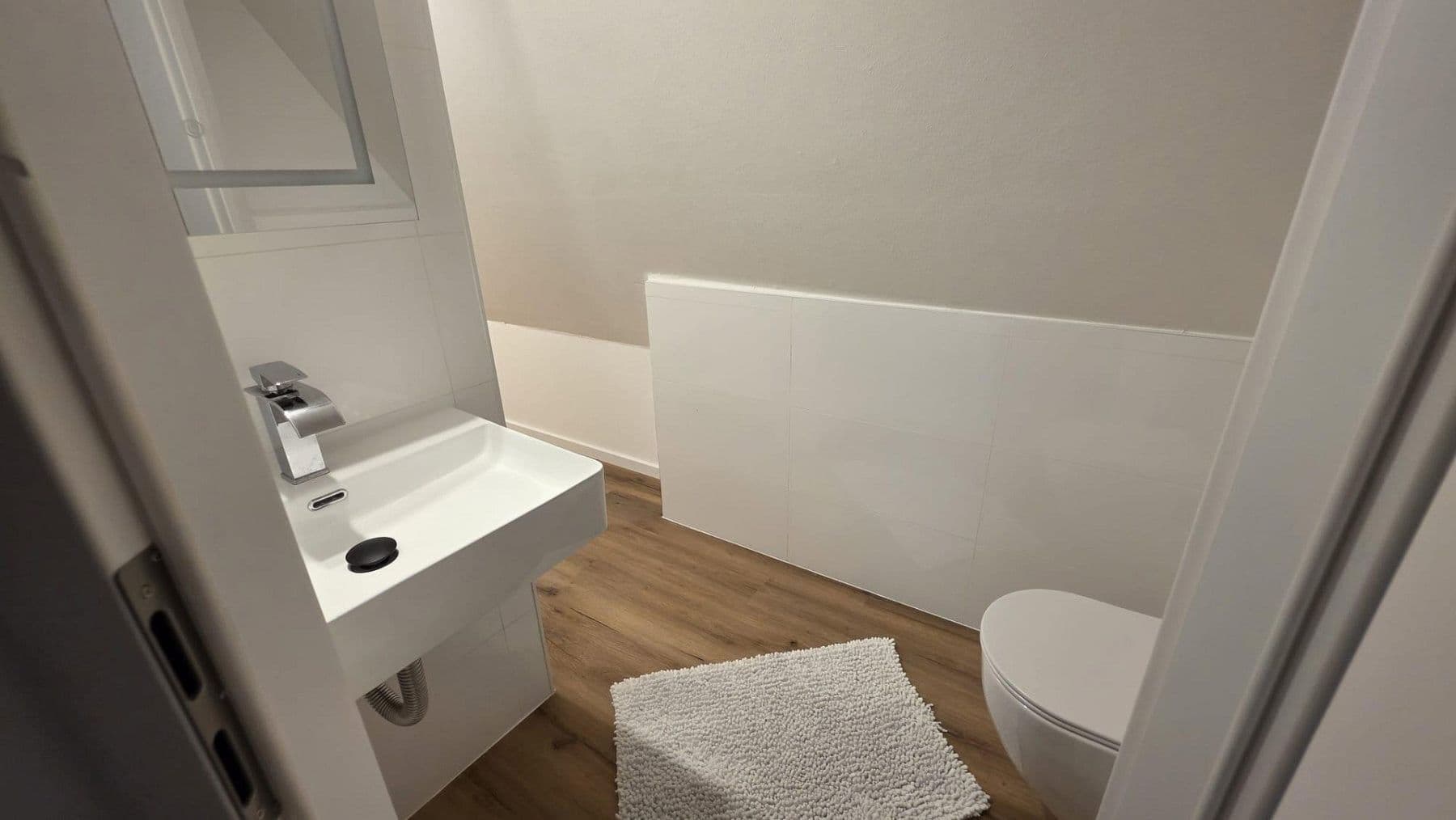 Prodej domu 107 m², pozemek 365 m², Sandhausen, Bádensko-Württembersko Prodej domu 107 m², pozemek 365 m², Sandhausen, Bádensko-Württembersko