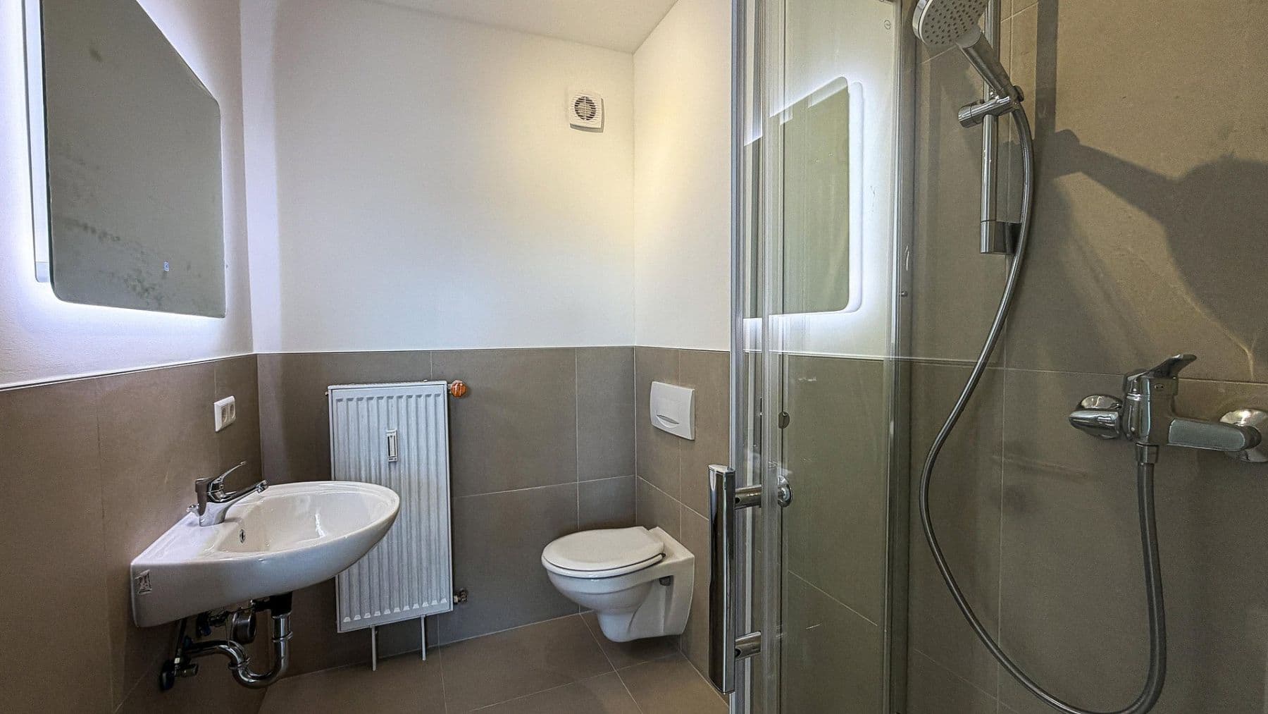 Pronájem bytu 1+1 21 m², Friedenstraße 84, Kaiserslautern, Porýní-Falc Pronájem bytu 1+1 21 m², Friedenstraße 84, Kaiserslautern, Porýní-Falc
