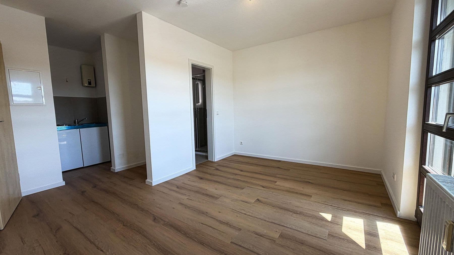 Pronájem bytu 1+1 21 m², Friedenstraße 84, Kaiserslautern, Porýní-Falc Pronájem bytu 1+1 21 m², Friedenstraße 84, Kaiserslautern, Porýní-Falc