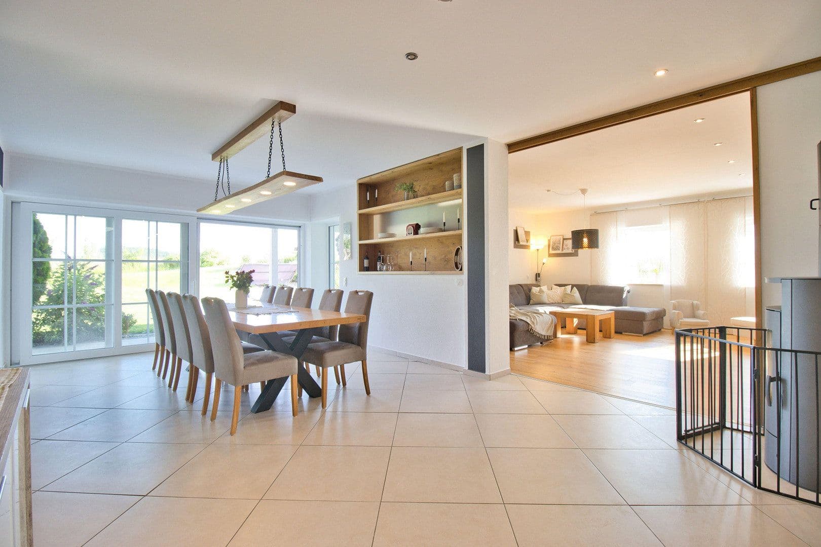 Prodej domu 440 m², pozemek 1.757 m², Neumarkt-Sankt Veit, Bavorsko Prodej domu 440 m², pozemek 1.757 m², Neumarkt-Sankt Veit, Bavorsko