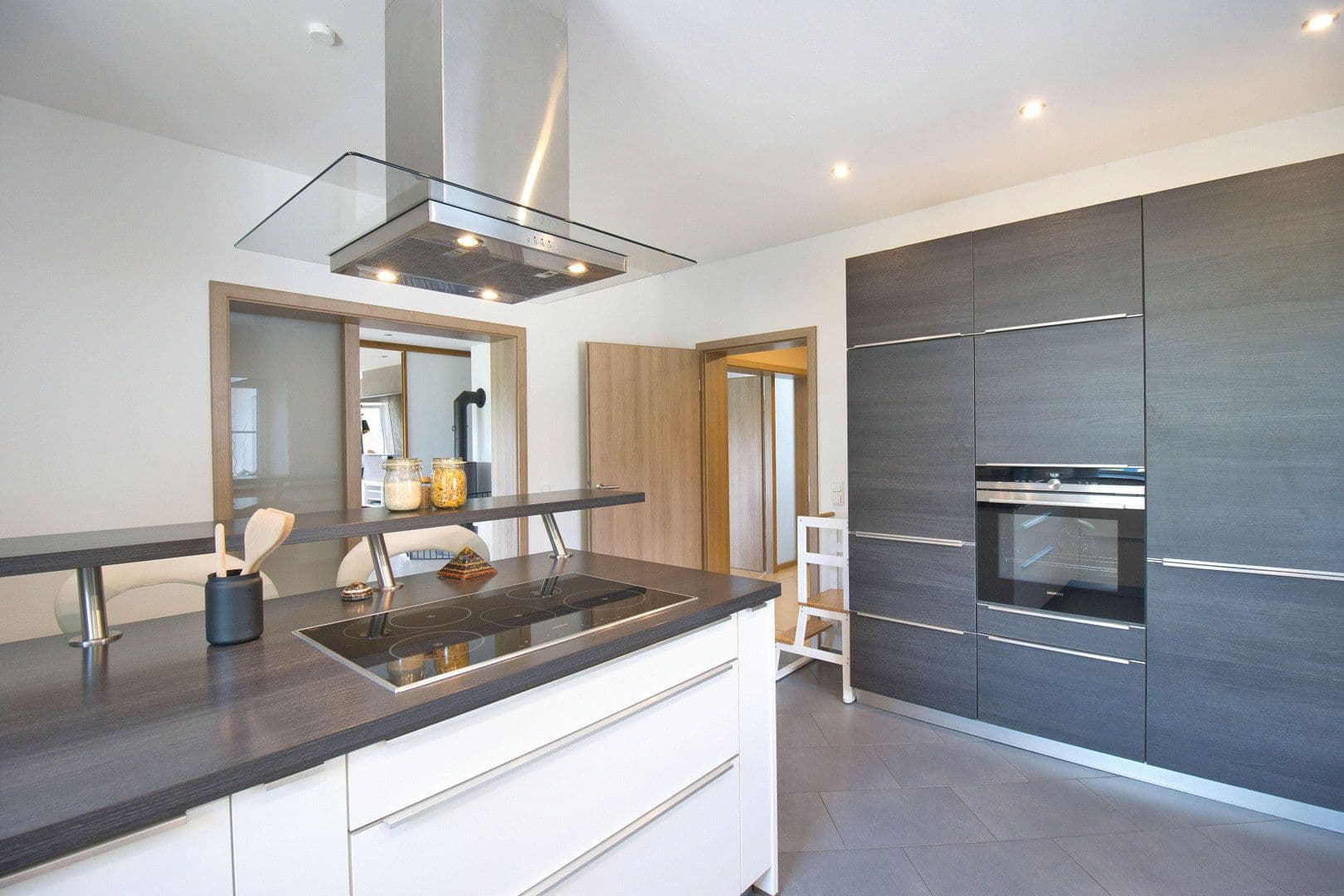 Prodej domu 440 m², pozemek 1.757 m², Neumarkt-Sankt Veit, Bavorsko Prodej domu 440 m², pozemek 1.757 m², Neumarkt-Sankt Veit, Bavorsko