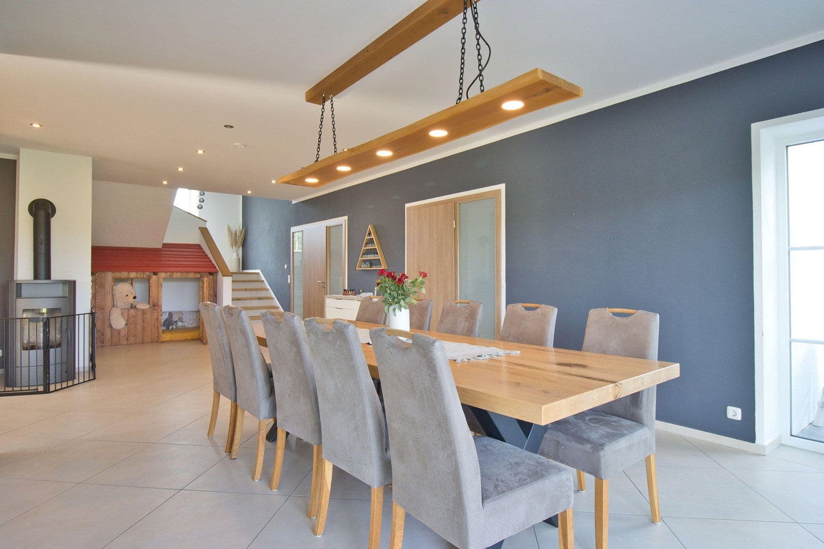 Prodej domu 440 m², pozemek 1.757 m², Neumarkt-Sankt Veit, Bavorsko Prodej domu 440 m², pozemek 1.757 m², Neumarkt-Sankt Veit, Bavorsko