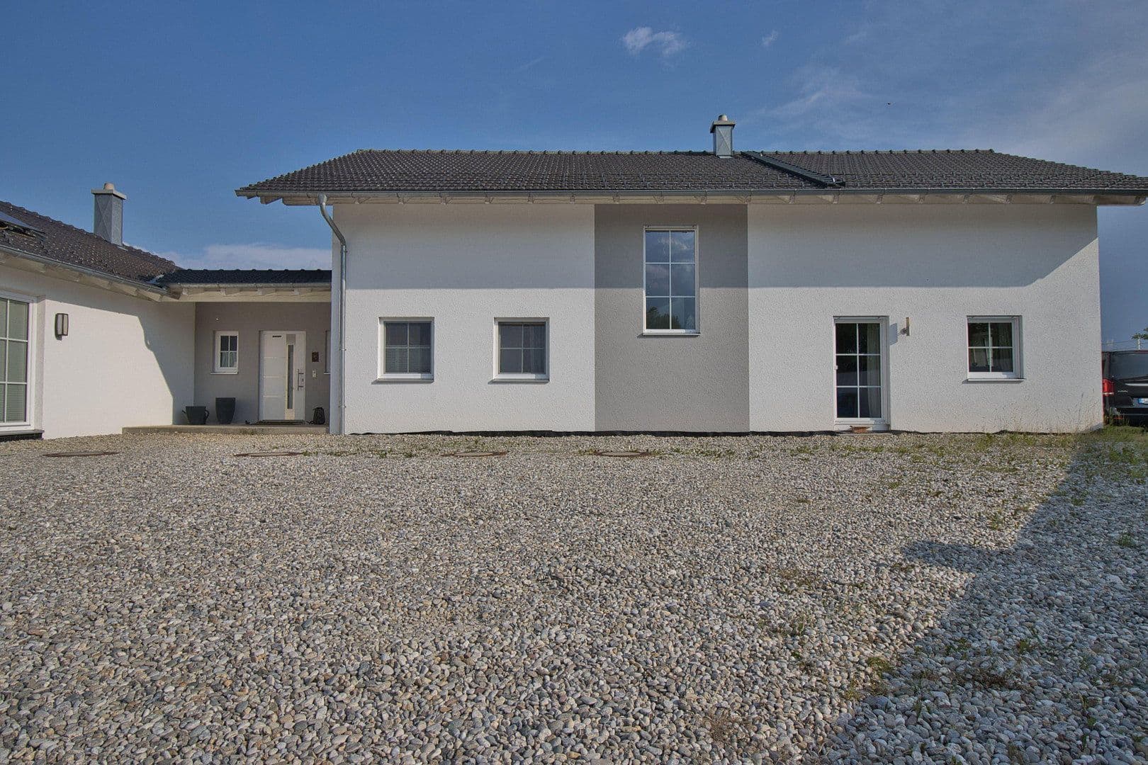 Prodej domu 440 m², pozemek 1.757 m², Neumarkt-Sankt Veit, Bavorsko Prodej domu 440 m², pozemek 1.757 m², Neumarkt-Sankt Veit, Bavorsko