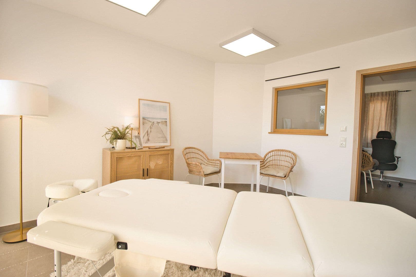 Prodej domu 440 m², pozemek 1.757 m², Neumarkt-Sankt Veit, Bavorsko Prodej domu 440 m², pozemek 1.757 m², Neumarkt-Sankt Veit, Bavorsko