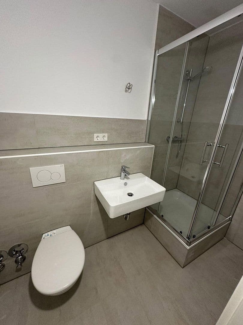 Pronájem bytu 2+1 40 m², Naheweinstrasse 66, Laubenheim, Porýní-Falc Pronájem bytu 2+1 40 m², Naheweinstrasse 66, Laubenheim, Porýní-Falc
