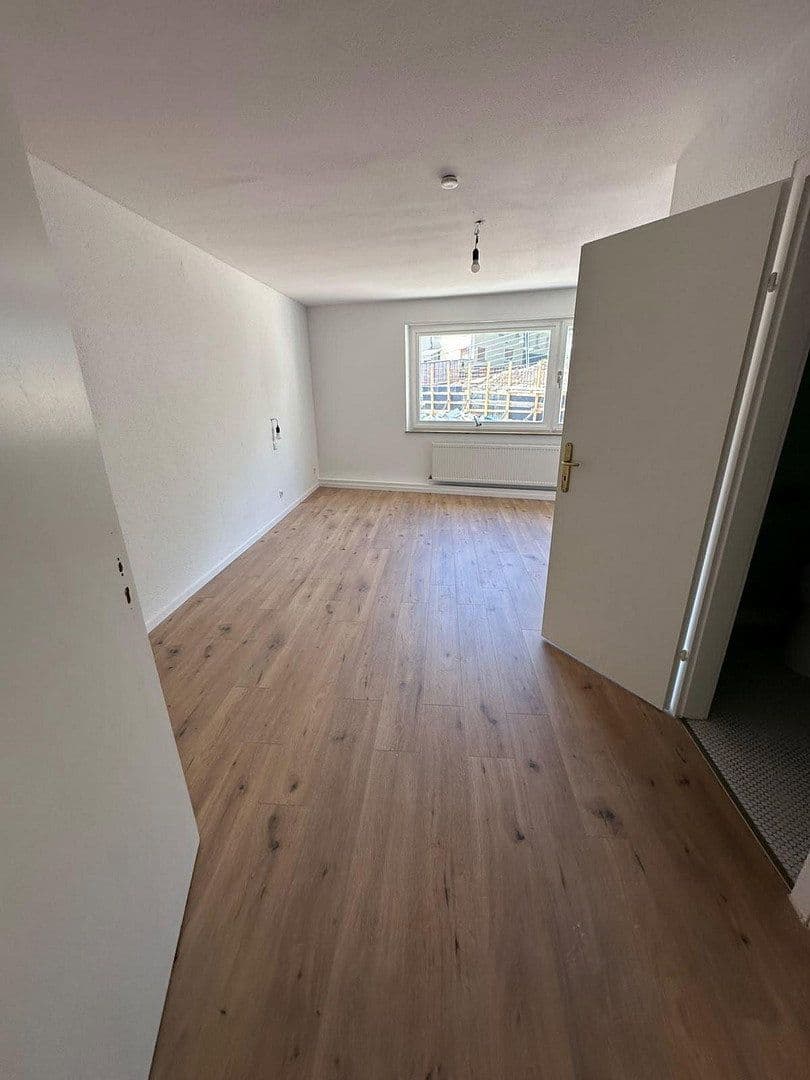 Pronájem bytu 2+1 40 m², Naheweinstrasse 66, Laubenheim, Porýní-Falc Pronájem bytu 2+1 40 m², Naheweinstrasse 66, Laubenheim, Porýní-Falc