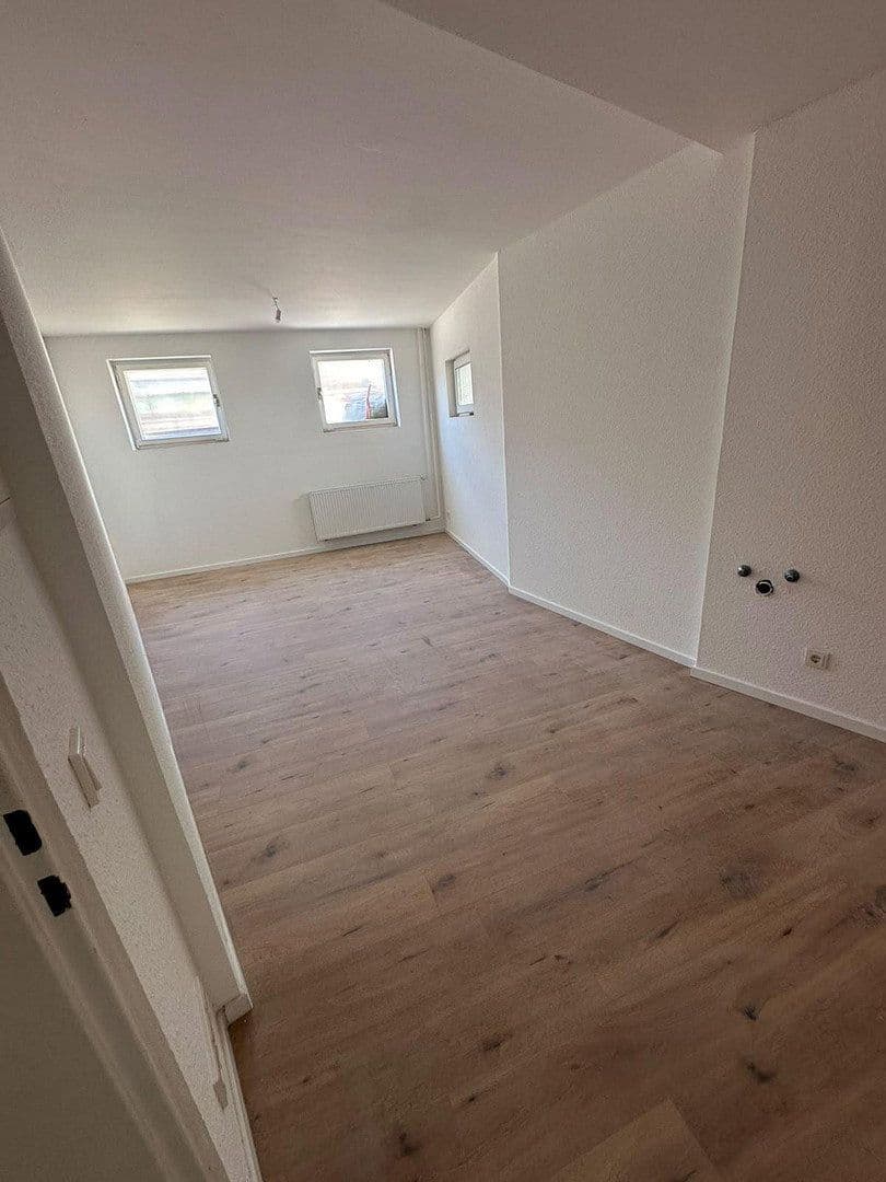 Pronájem bytu 2+1 40 m², Naheweinstrasse 66, Laubenheim, Porýní-Falc Pronájem bytu 2+1 40 m², Naheweinstrasse 66, Laubenheim, Porýní-Falc