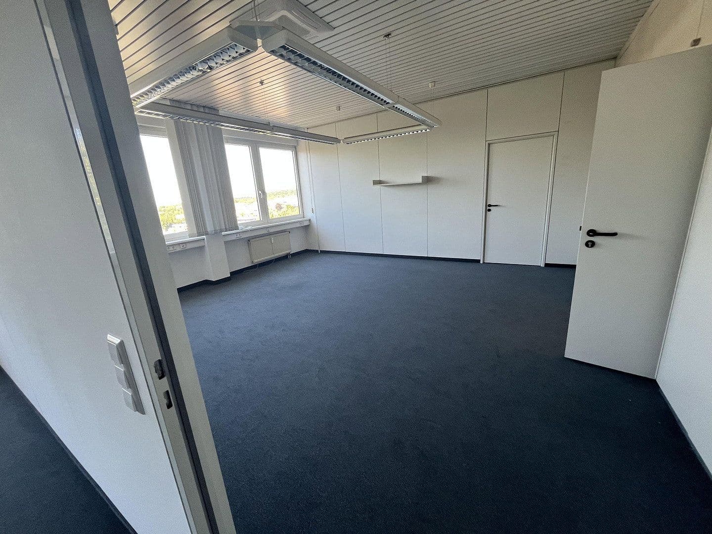 Pronájem kanceláře 28 m², Fellbach, Bádensko-Württembersko Pronájem kanceláře 28 m², Fellbach, Bádensko-Württembersko