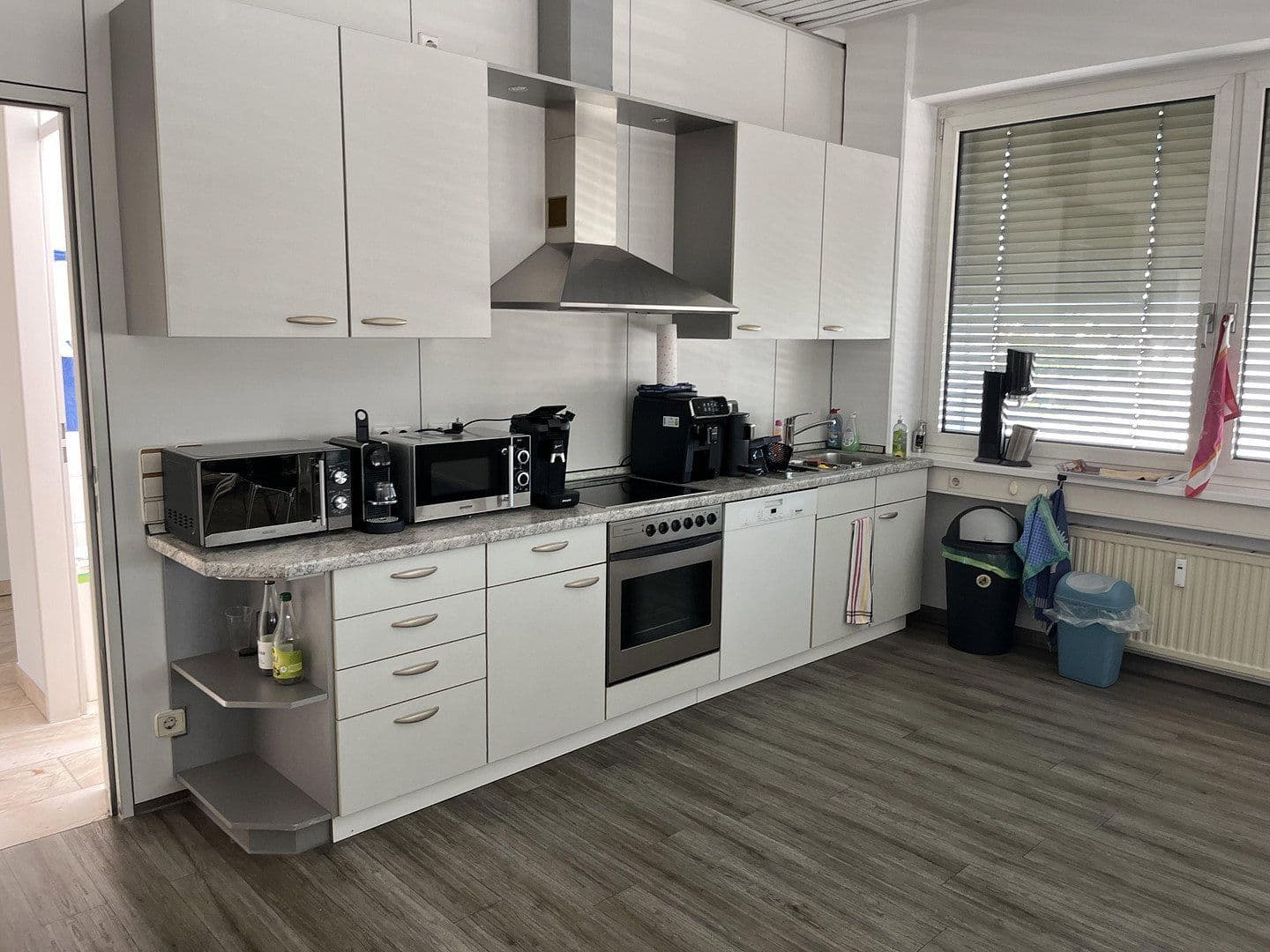 Pronájem kanceláře 28 m², Fellbach, Bádensko-Württembersko Pronájem kanceláře 28 m², Fellbach, Bádensko-Württembersko