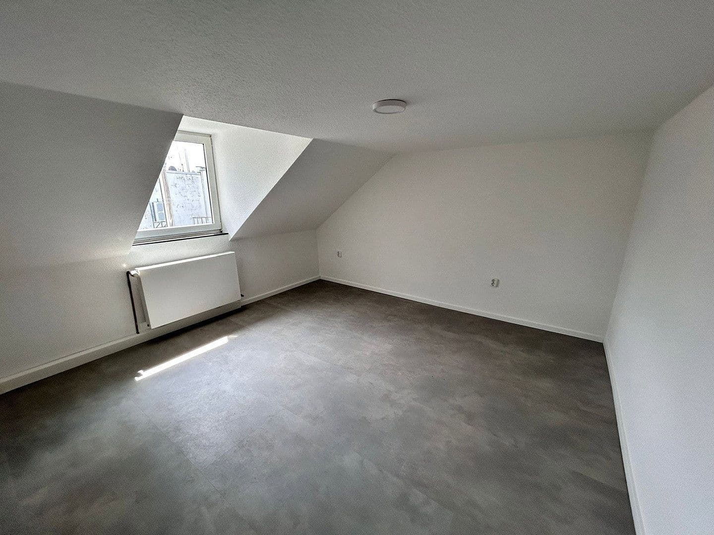Pronájem bytu 1+1 50 m², Pfeilstraße 20, Köln, Severní Porýní-Vestfálsko Pronájem bytu 1+1 50 m², Pfeilstraße 20, Köln, Severní Porýní-Vestfálsko