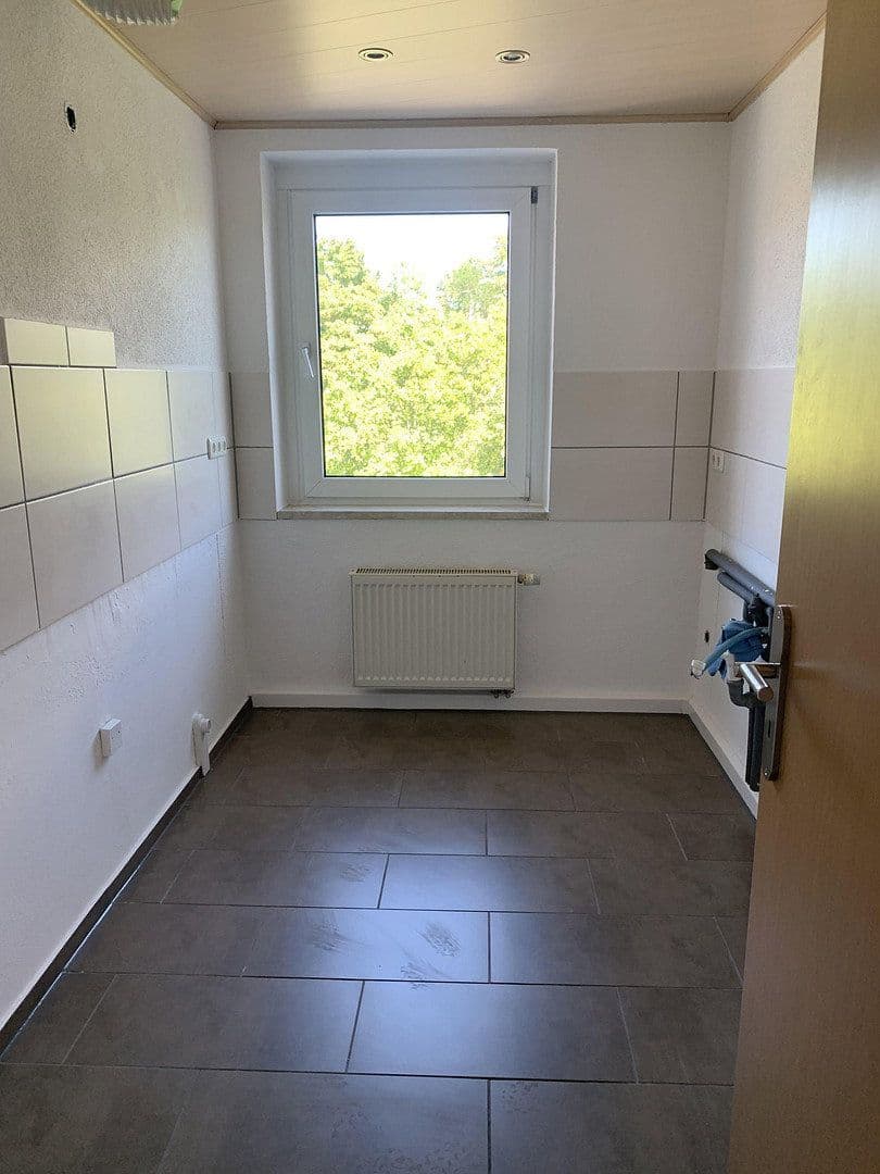 Pronájem bytu 3+1 67 m², Mergendorfer Weg 42, Riesa, Sasko Pronájem bytu 3+1 67 m², Mergendorfer Weg 42, Riesa, Sasko