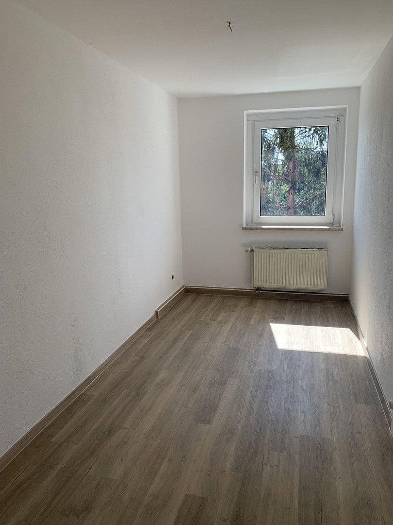 Pronájem bytu 3+1 67 m², Mergendorfer Weg 42, Riesa, Sasko Pronájem bytu 3+1 67 m², Mergendorfer Weg 42, Riesa, Sasko