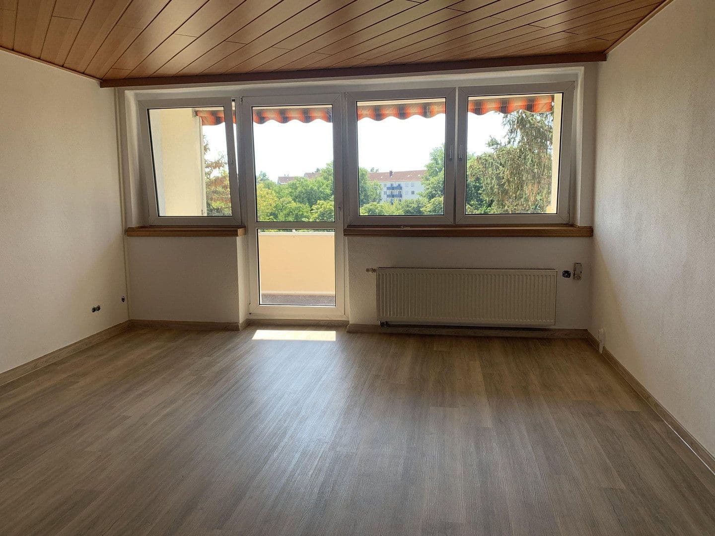 Pronájem bytu 3+1 67 m², Mergendorfer Weg 42, Riesa, Sasko Pronájem bytu 3+1 67 m², Mergendorfer Weg 42, Riesa, Sasko