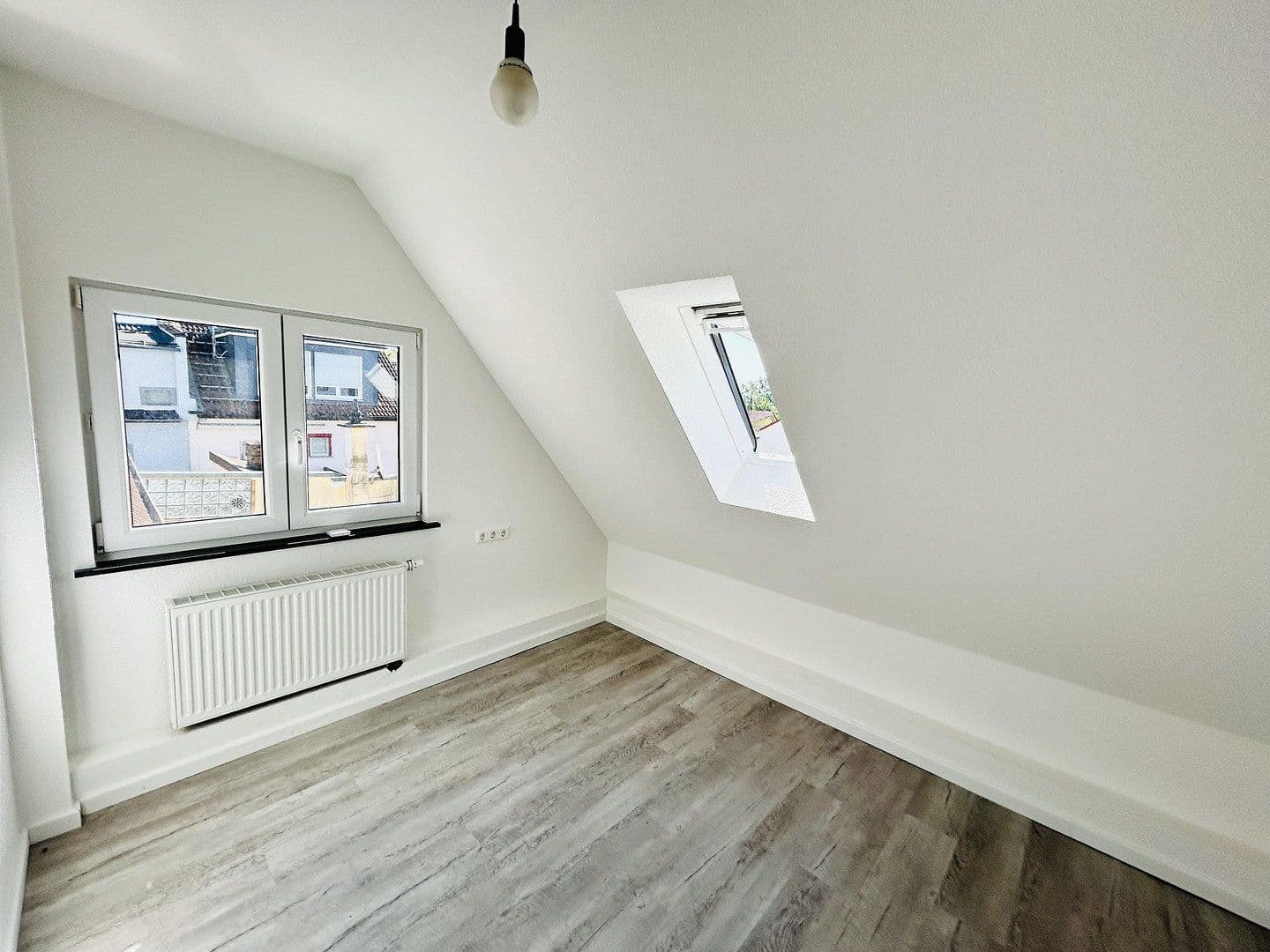 Prodej bytu 4+1 80 m², Hattersheim am Main, Hessen Prodej bytu 4+1 80 m², Hattersheim am Main, Hessen