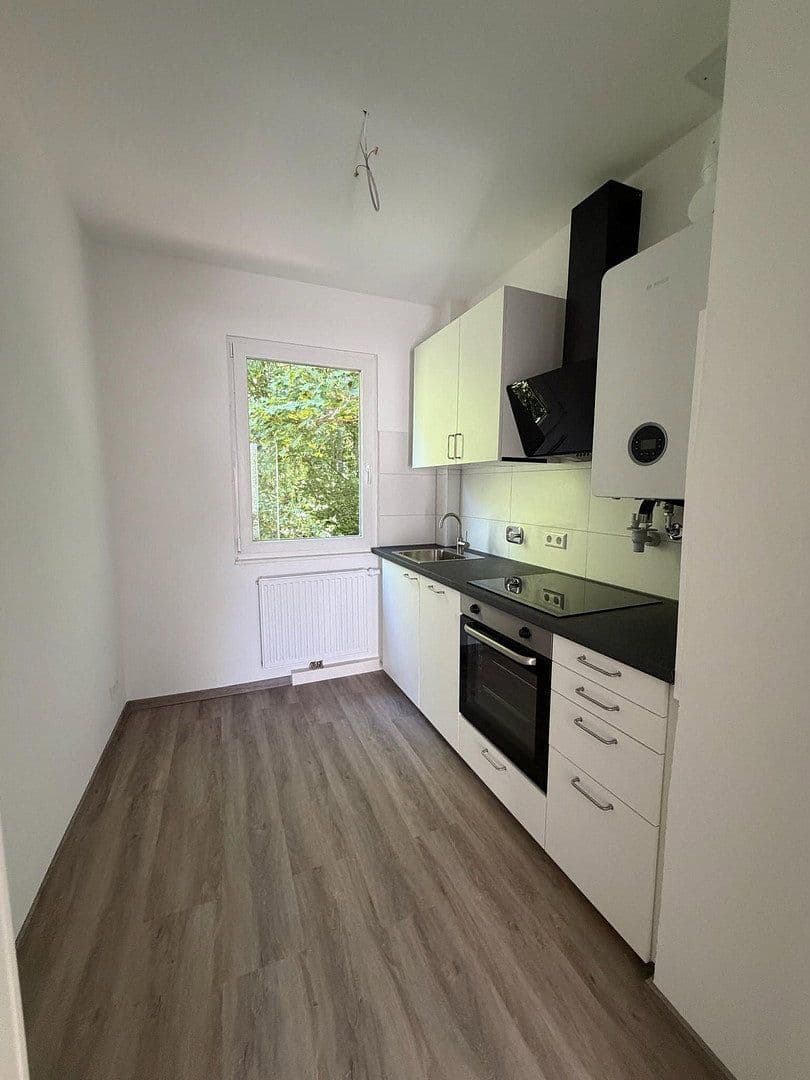 Pronájem bytu 2+1 36 m², Böblingerstr. 409, Stuttgart, Bádensko-Württembersko Pronájem bytu 2+1 36 m², Böblingerstr. 409, Stuttgart, Bádensko-Württembersko