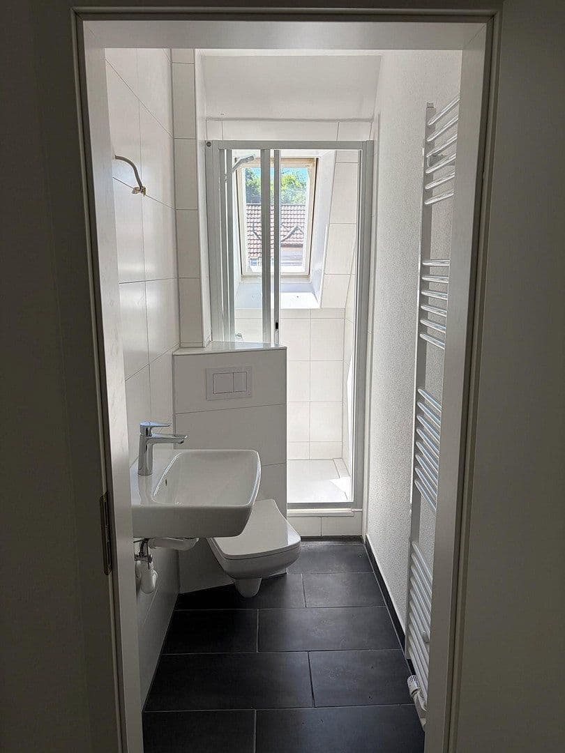 Pronájem bytu 2+1 36 m², Böblingerstr. 409, Stuttgart, Bádensko-Württembersko Pronájem bytu 2+1 36 m², Böblingerstr. 409, Stuttgart, Bádensko-Württembersko