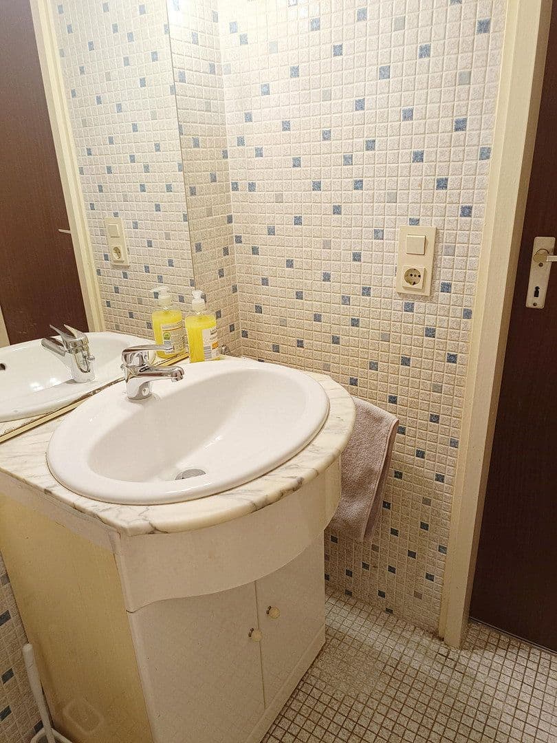 Prodej bytu 1+1 33 m², Linkenheim-Hochstetten, Bádensko-Württembersko Prodej bytu 1+1 33 m², Linkenheim-Hochstetten, Bádensko-Württembersko