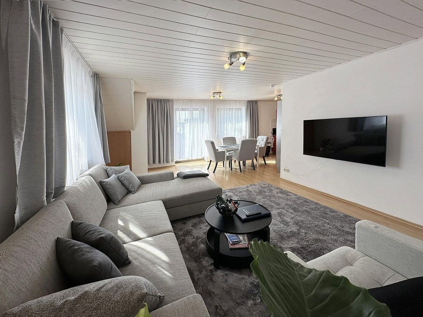 Pronájem bytu 2+1 57 m², Augsburg, Bavorsko Pronájem bytu 2+1 57 m², Augsburg, Bavorsko