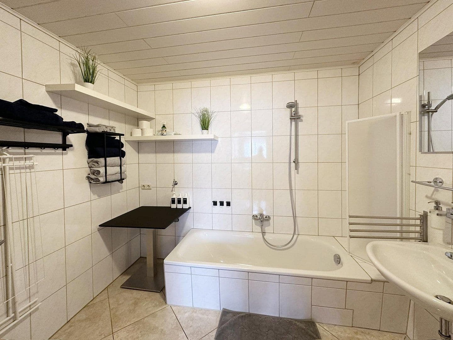 Pronájem bytu 2+1 57 m², Augsburg, Bavorsko Pronájem bytu 2+1 57 m², Augsburg, Bavorsko