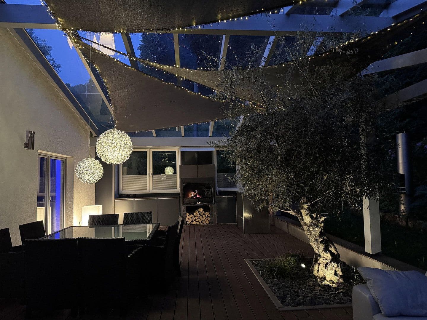 Prodej domu 300 m², pozemek 3.000 m², Zweibrücken, Porýní-Falc Prodej domu 300 m², pozemek 3.000 m², Zweibrücken, Porýní-Falc