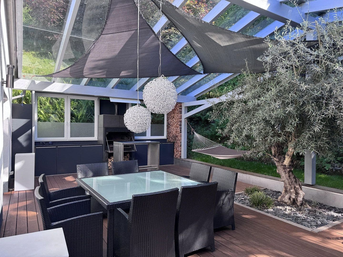 Prodej domu 300 m², pozemek 3.000 m², Zweibrücken, Porýní-Falc Prodej domu 300 m², pozemek 3.000 m², Zweibrücken, Porýní-Falc