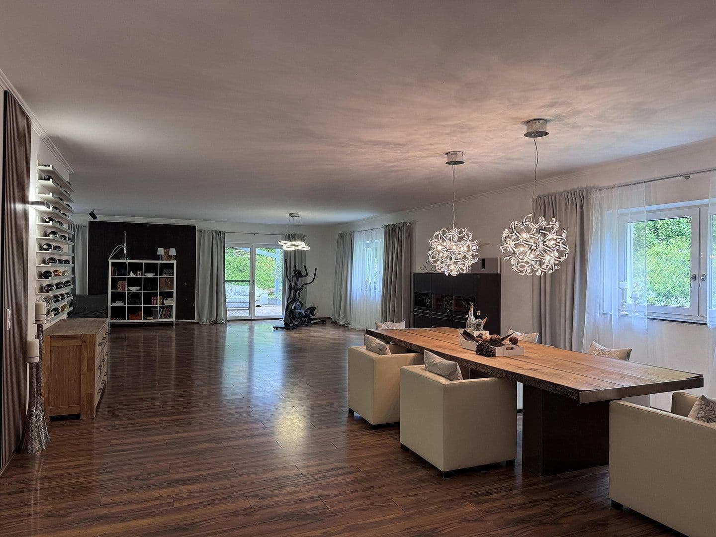 Prodej domu 300 m², pozemek 3.000 m², Zweibrücken, Porýní-Falc Prodej domu 300 m², pozemek 3.000 m², Zweibrücken, Porýní-Falc