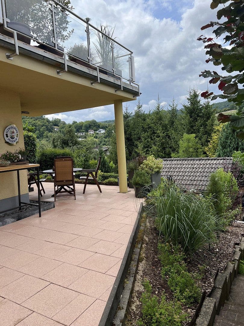 Prodej domu 143 m², pozemek 331 m², Obernhof, Porýní-Falc Prodej domu 143 m², pozemek 331 m², Obernhof, Porýní-Falc