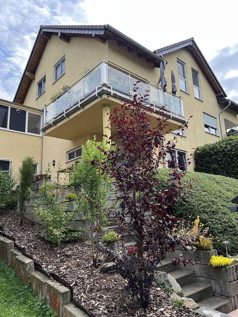 Prodej domu 143 m², pozemek 331 m², Obernhof, Porýní-Falc Prodej domu 143 m², pozemek 331 m², Obernhof, Porýní-Falc