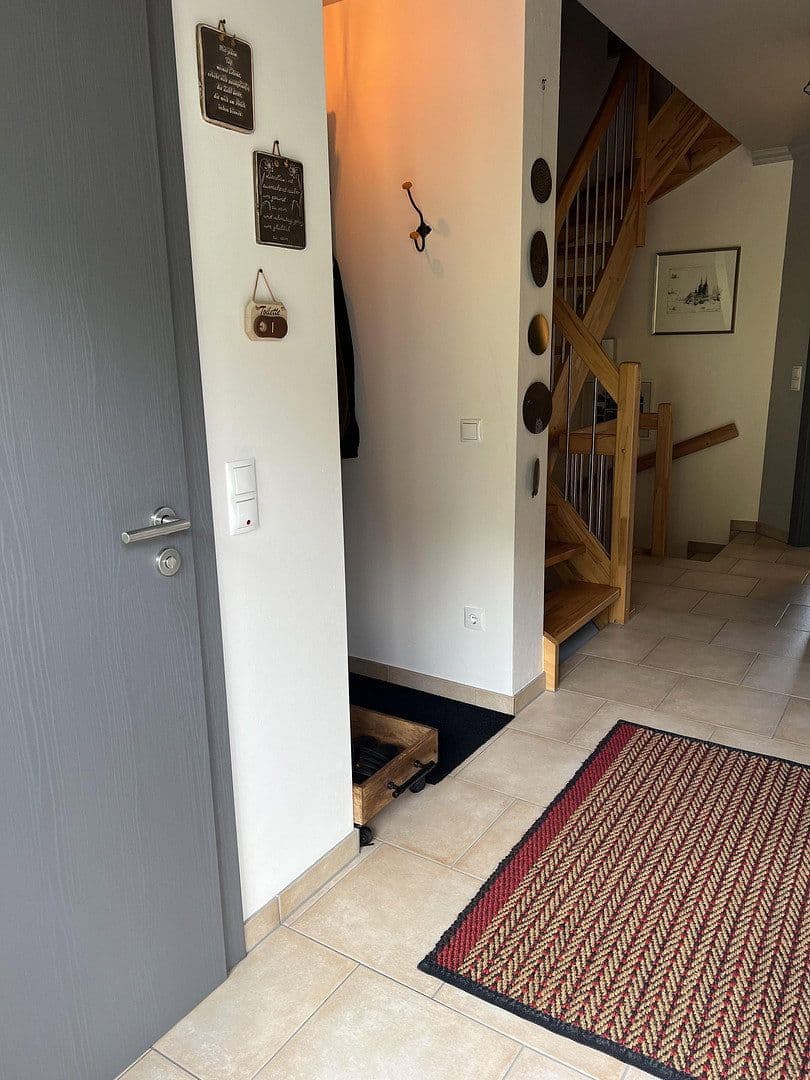 Prodej domu 143 m², pozemek 331 m², Obernhof, Porýní-Falc Prodej domu 143 m², pozemek 331 m², Obernhof, Porýní-Falc