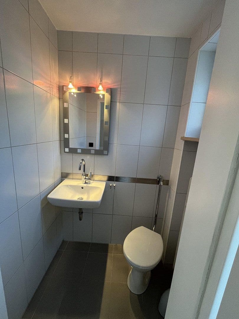 Pronájem domu 150 m², pozemek 402 m², Eckental, Bavorsko Pronájem domu 150 m², pozemek 402 m², Eckental, Bavorsko