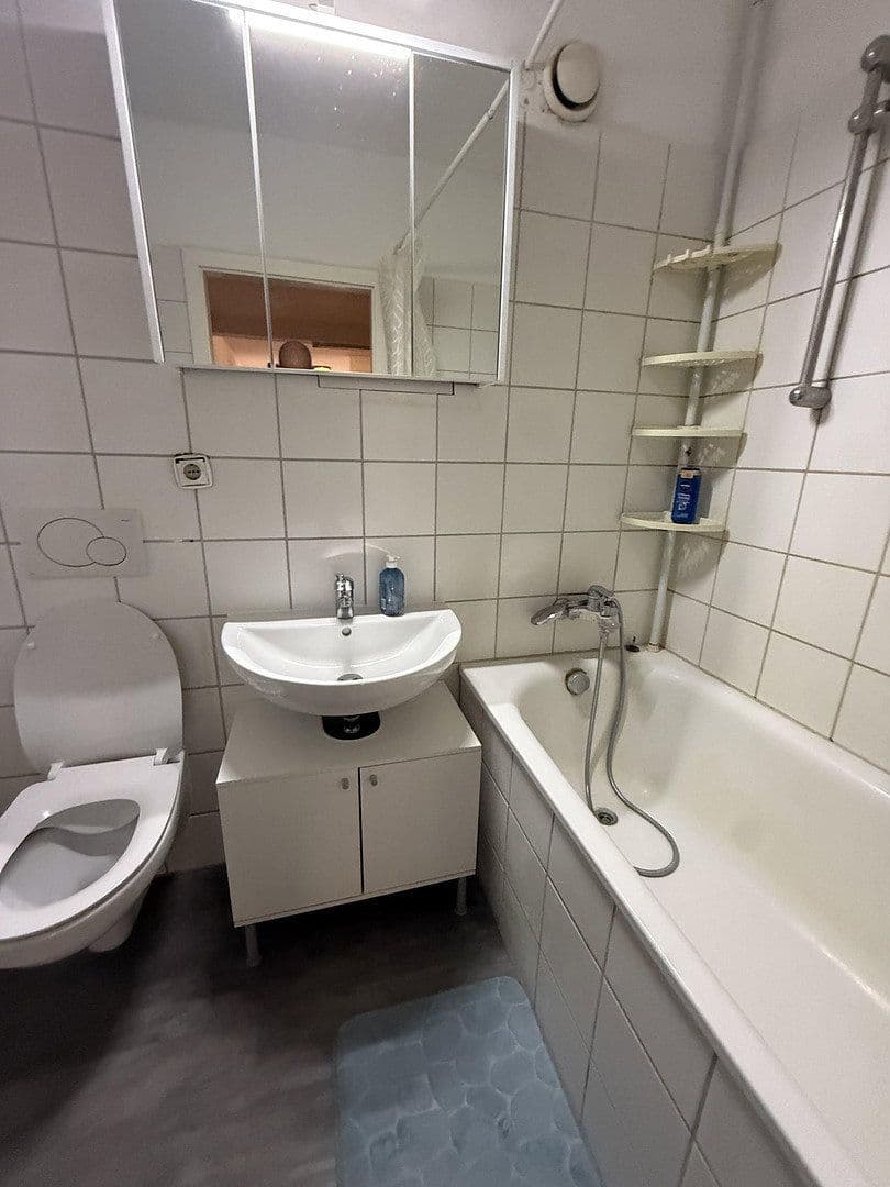 Pronájem bytu 60 m², Luxemburger Str. 124, Köln, Severní Porýní-Vestfálsko Pronájem bytu 60 m², Luxemburger Str. 124, Köln, Severní Porýní-Vestfálsko