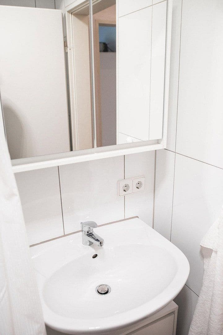 Pronájem bytu 1+1 35 m², Goethestraße 6, Heidelberg, Bádensko-Württembersko Pronájem bytu 1+1 35 m², Goethestraße 6, Heidelberg, Bádensko-Württembersko