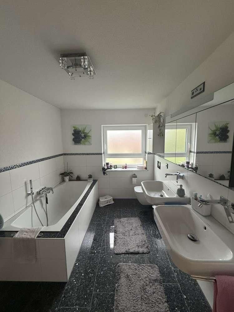 Prodej domu 146 m², pozemek 369 m², Danziger Straße 24, Heilbronn, Bádensko-Württembersko Prodej domu 146 m², pozemek 369 m², Danziger Straße 24, Heilbronn, Bádensko-Württembersko