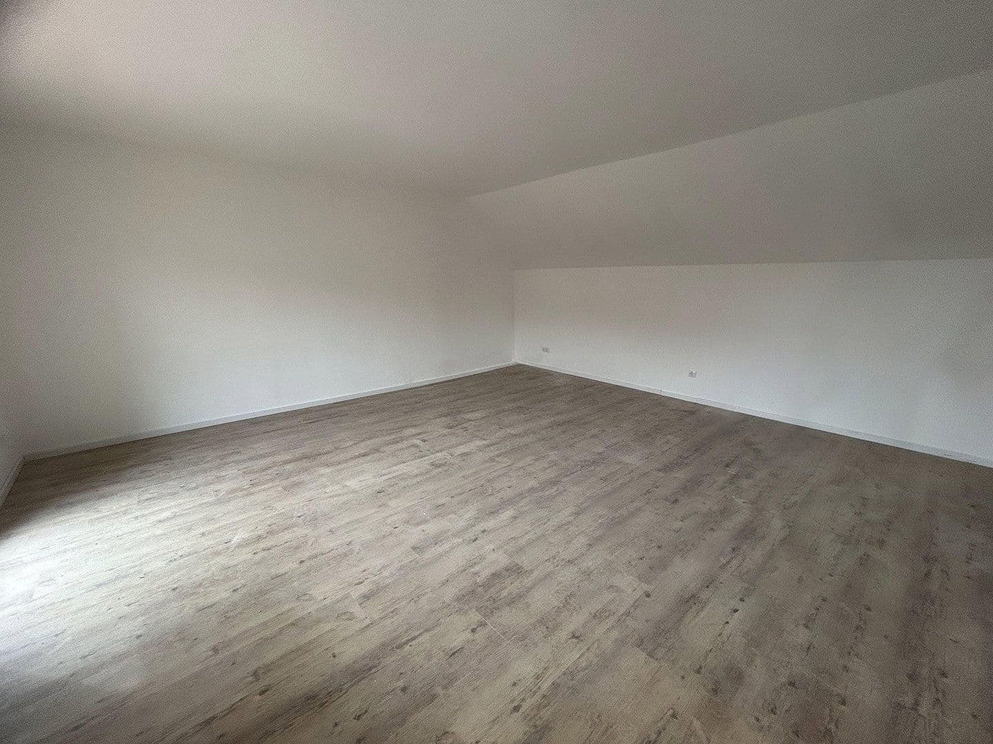 Pronájem bytu 7+1 170 m², Pfungstadt, Hessen Pronájem bytu 7+1 170 m², Pfungstadt, Hessen
