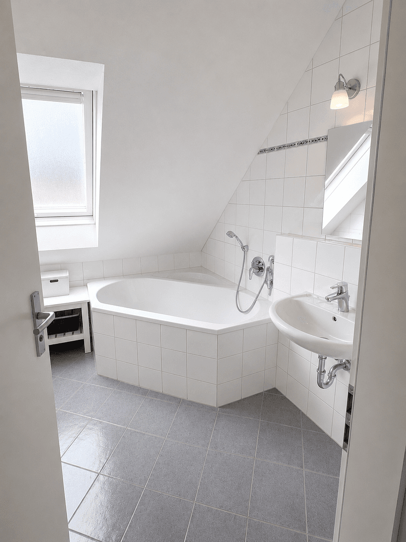 Pronájem bytu 3+kk 84 m², Leinfelden-Echterdingen, Bádensko-Württembersko Pronájem bytu 3+kk 84 m², Leinfelden-Echterdingen, Bádensko-Württembersko