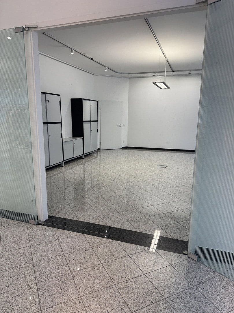 Pronájem kanceláře 210 m², Bürgermeister Graf Ring, Geretsried, Gelting, Bavorsko Pronájem kanceláře 210 m², Bürgermeister Graf Ring, Geretsried, Gelting, Bavorsko