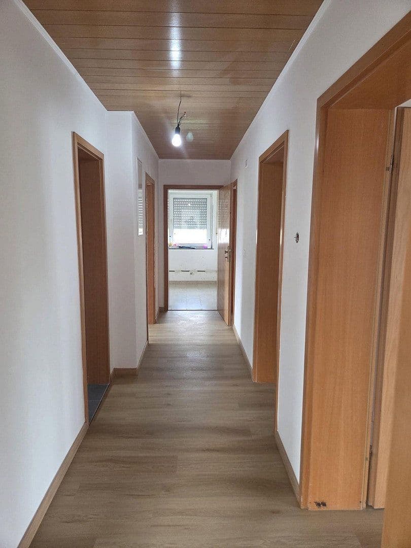 Pronájem bytu 4+1 110 m², Steigstraße 3, Thüngersheim, Bavorsko Pronájem bytu 4+1 110 m², Steigstraße 3, Thüngersheim, Bavorsko