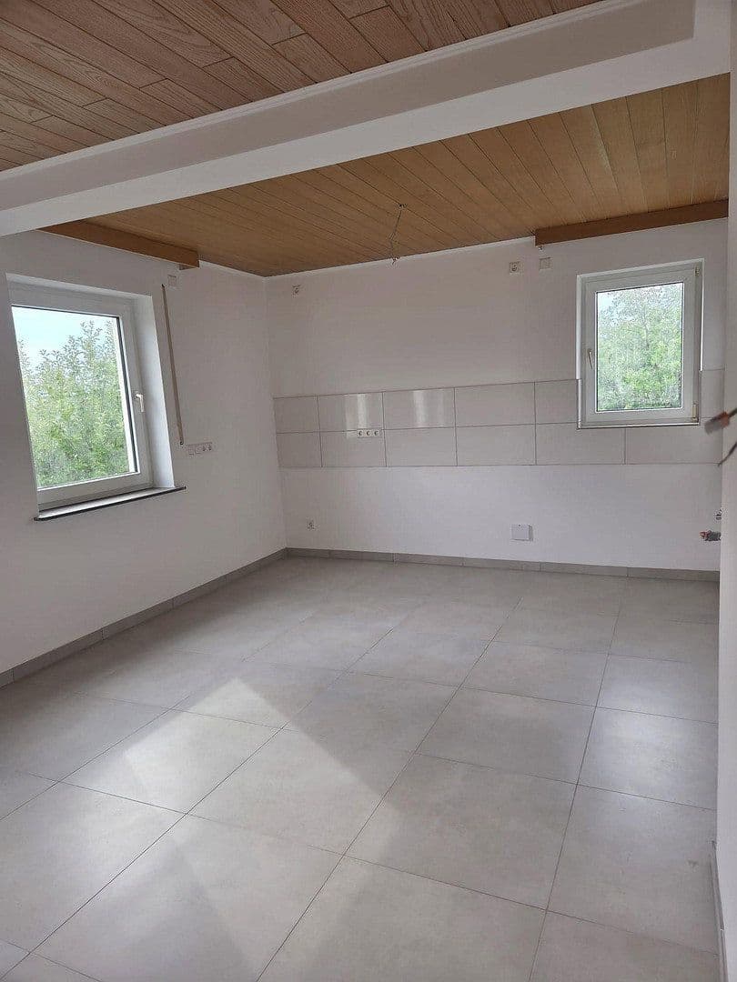 Pronájem bytu 4+1 110 m², Steigstraße 3, Thüngersheim, Bavorsko Pronájem bytu 4+1 110 m², Steigstraße 3, Thüngersheim, Bavorsko