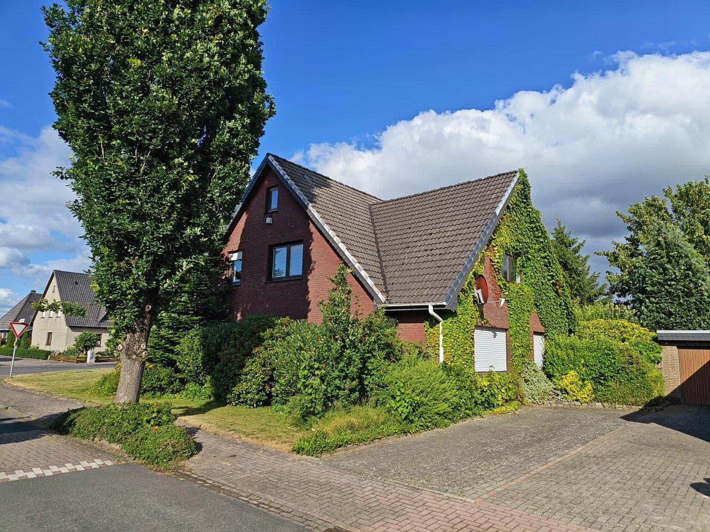 Prodej domu 250 m², pozemek 885 m², Twistringen, Dolní Sasko Prodej domu 250 m², pozemek 885 m², Twistringen, Dolní Sasko