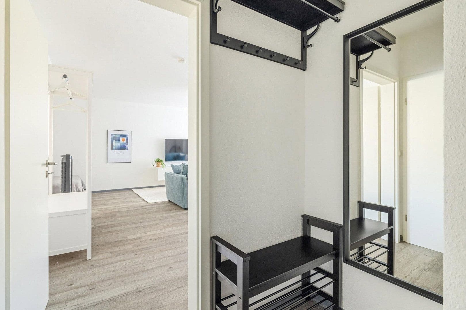 Pronájem bytu 1+kk 54 m², Görlitzer Str. 2, Hochheim, Hessen Pronájem bytu 1+kk 54 m², Görlitzer Str. 2, Hochheim, Hessen