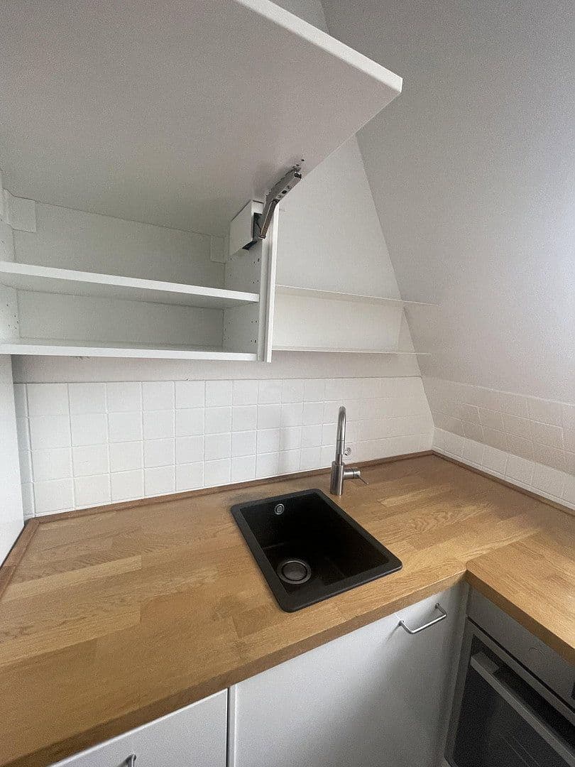 Pronájem bytu 3+1 82 m², Duisburg, Severní Porýní-Vestfálsko Pronájem bytu 3+1 82 m², Duisburg, Severní Porýní-Vestfálsko