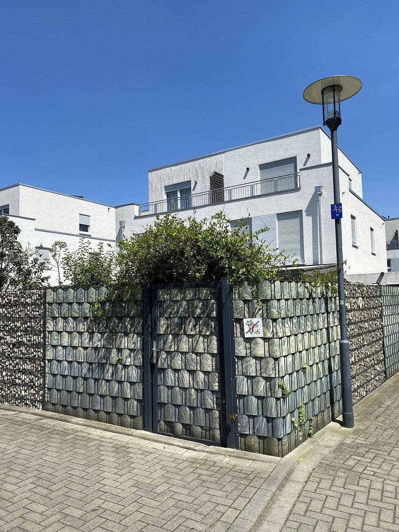 Prodej domu 142 m², pozemek 246 m², Krefeld, Severní Porýní-Vestfálsko Prodej domu 142 m², pozemek 246 m², Krefeld, Severní Porýní-Vestfálsko