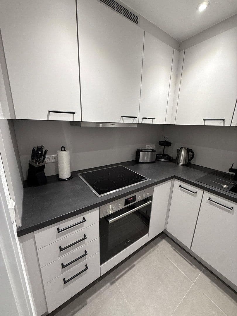 Pronájem bytu 1+1 39 m², Plieninger Straße 100, Stuttgart Möhringen, Bádensko-Württembersko Pronájem bytu 1+1 39 m², Plieninger Straße 100, Stuttgart Möhringen, Bádensko-Württembersko