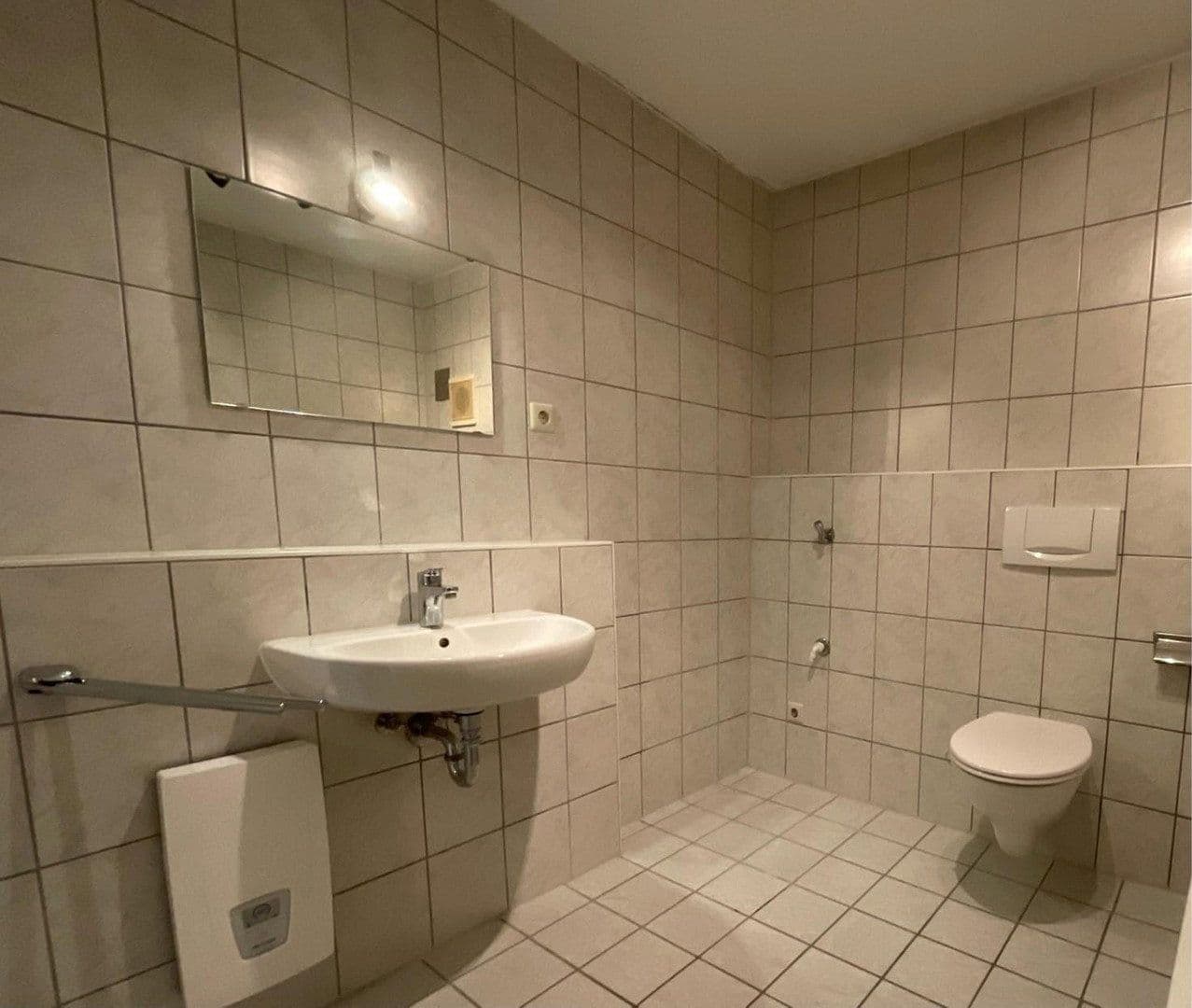 Pronájem bytu 2+1 42 m², Hauptstraße 62, Mühlhausen, Bádensko-Württembersko Pronájem bytu 2+1 42 m², Hauptstraße 62, Mühlhausen, Bádensko-Württembersko