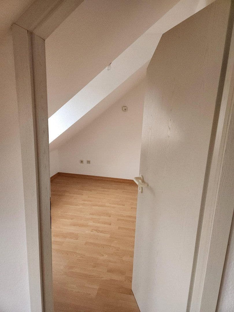 Pronájem bytu 2+1 42 m², Hauptstraße 62, Mühlhausen, Bádensko-Württembersko Pronájem bytu 2+1 42 m², Hauptstraße 62, Mühlhausen, Bádensko-Württembersko